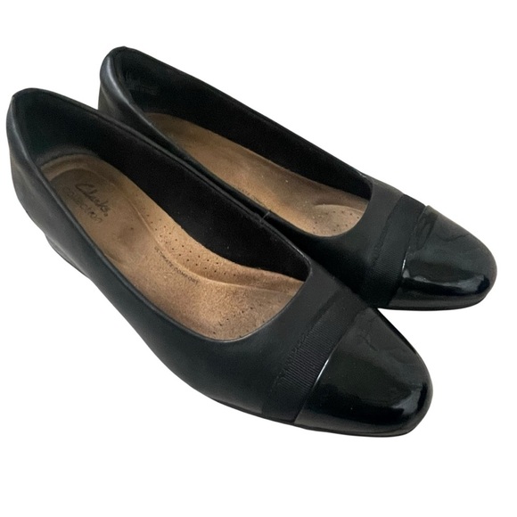 Clarks Shoes - Clarks Women's Black Patent Flats Size 9